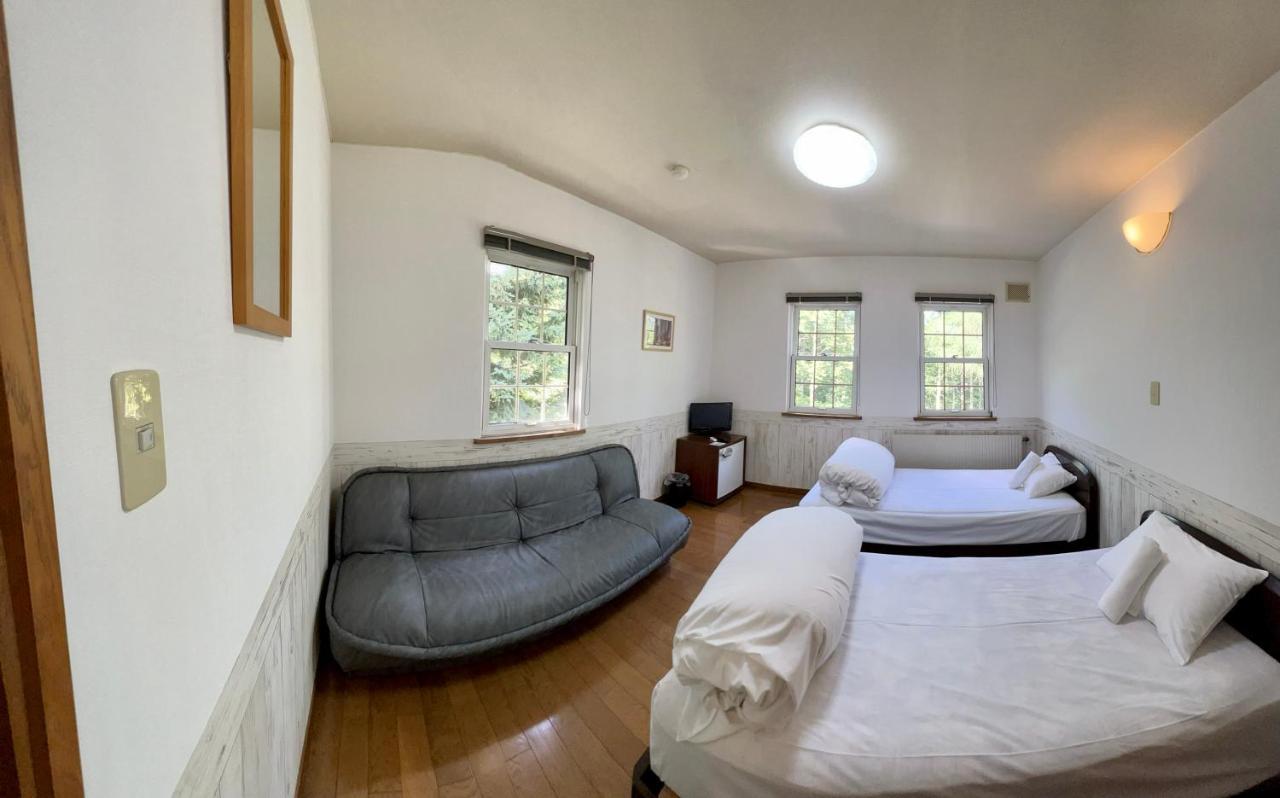 Chalet Banff - 6 Bedroom 6 Bathroom Ski Lodge Нисеко Екстериор снимка